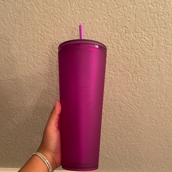 Starbucks Valentine’s cups - Picture 2 of 2